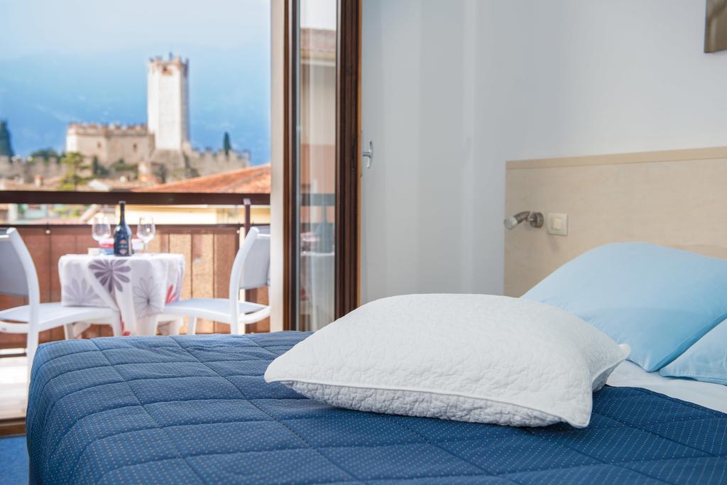 Hotel Erika Malcesine Phòng bức ảnh